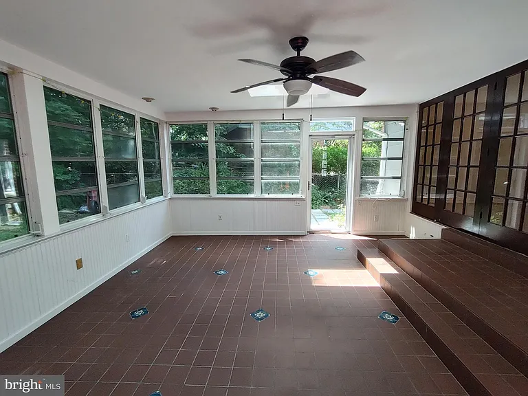 112 Claybrook Dr — Photo 17