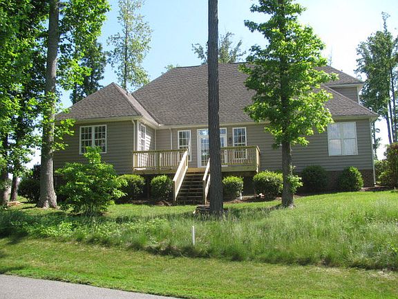 3rd image of 55 Crossroad Dr