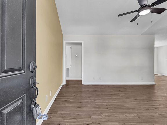 4th image of 1925 Timberline Cir