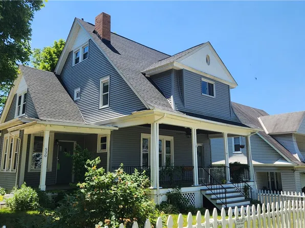 530 Pennsylvania Ave, Oakmont, PA 15139