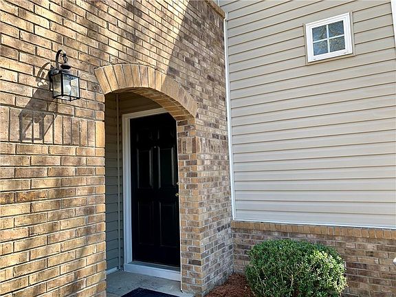 4th image of 304 Hiawassee Dr