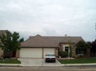 911 W Sandstone Ct, Hanford, CA 93230