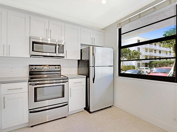 3rd image of 3500 Whitehall Dr APT 105