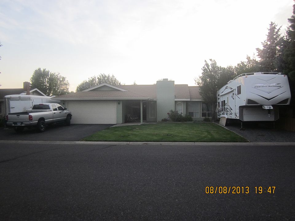 Ample parking in front