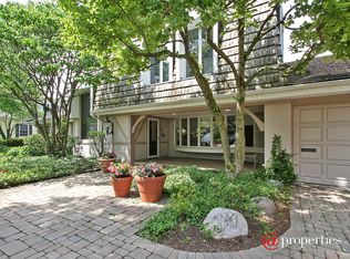 610 Wagner Rd, Glenview, IL 60025