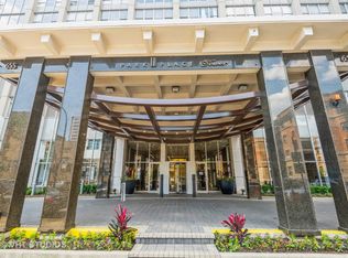 655 W Irving Park Rd APT 4711, Chicago, IL 60613