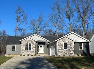 95 Muirfield Dr, Warren, OH 44484