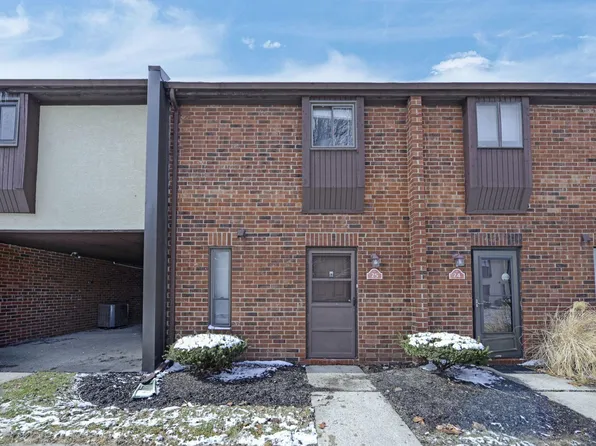 25 King Arthur Ct, Westerville, OH 43081