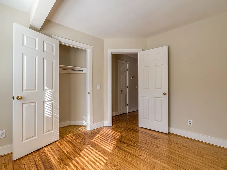 615 Heidt St — Photo 10