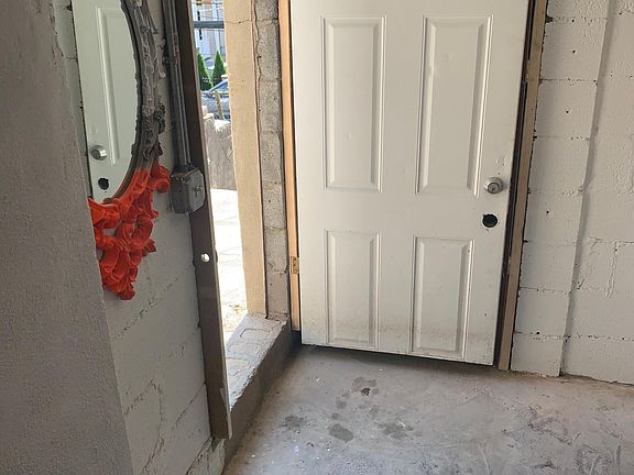 5th image of 114 Buena Vista Ave #B