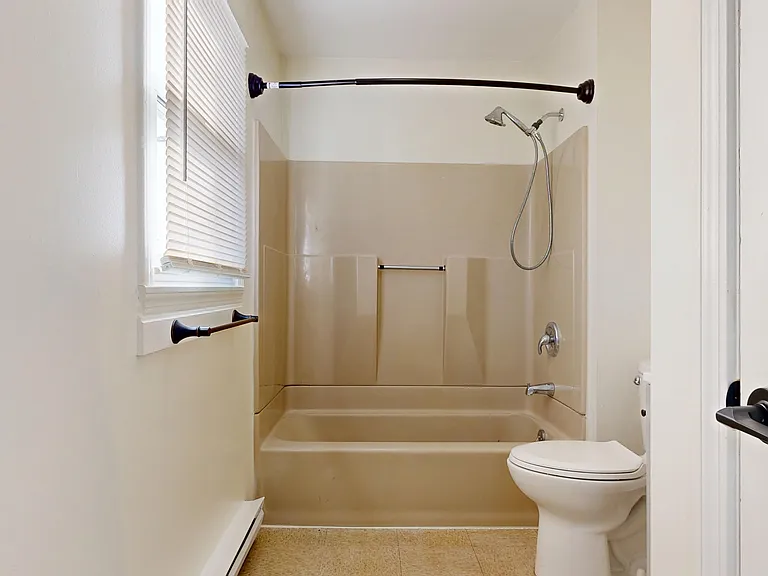 47 Court St — Photo 15
