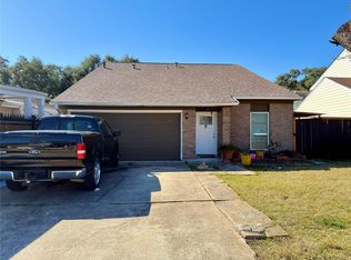 9721 Debbie Ln, Houston, TX 77038