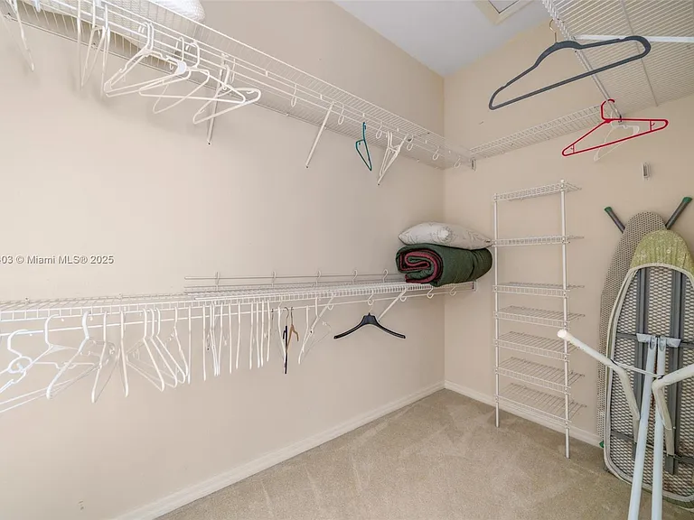 2551 Lakeview Dr — Photo 28