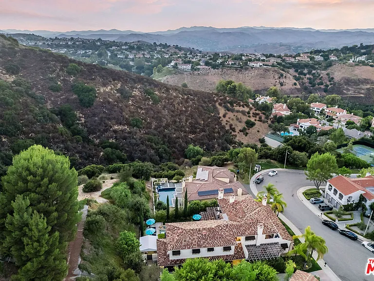 24908 Bella Vista Dr — Photo 37