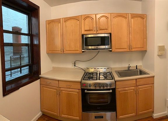 4th image of 341 E 65th St #4REE
