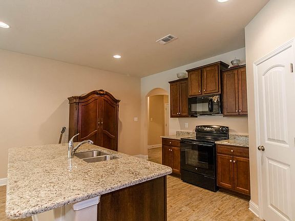 4th image of 11580 Caroline Ct