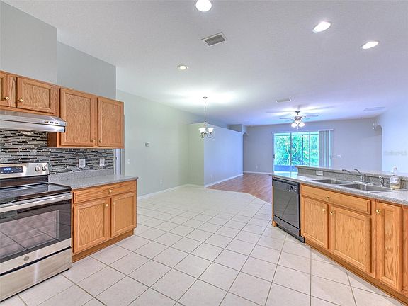4th image of 10435 Meadow Spring Dr #0