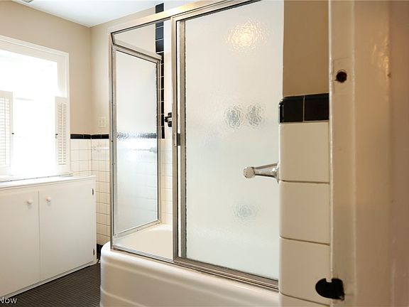 5th image of 11861 Garfield Rd