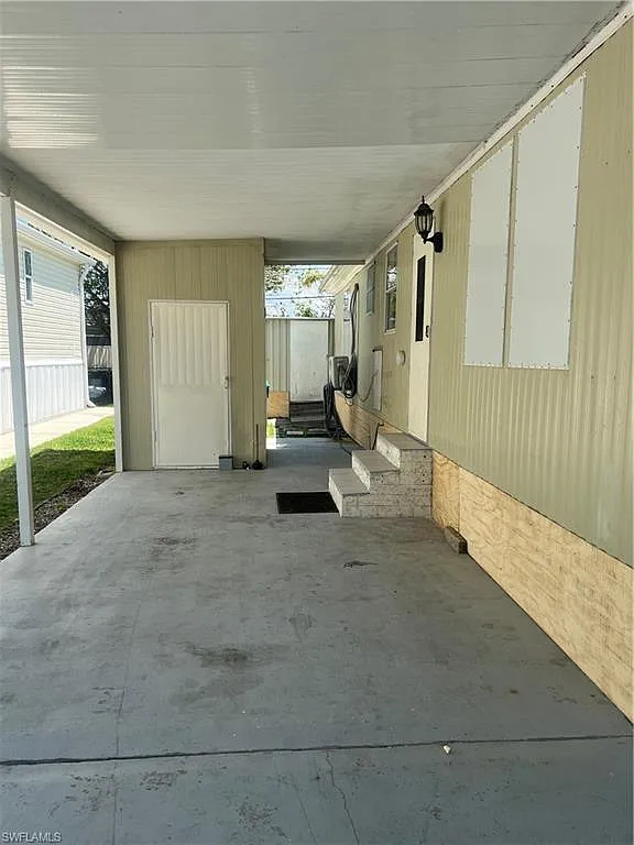 2 bed, 2.0 bath, 800 sqft, $1,600 — Photo 2