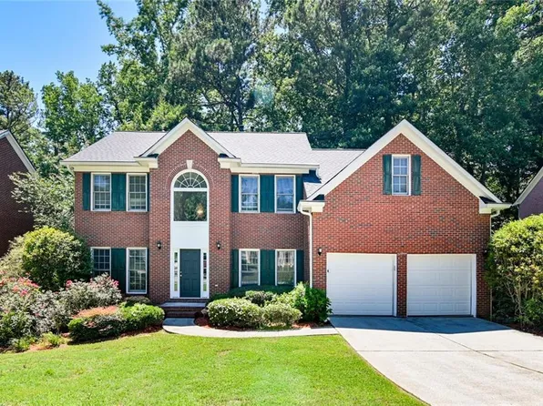 4647 Cedar Wood Dr SW, Lilburn, GA 30047