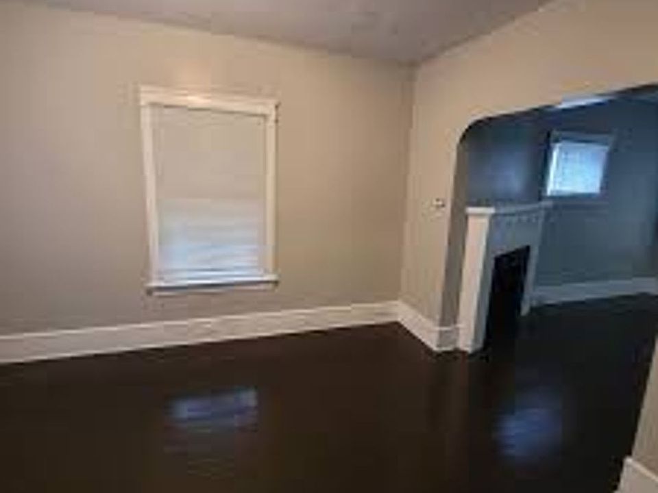 2nd image of 3376 W 99th St