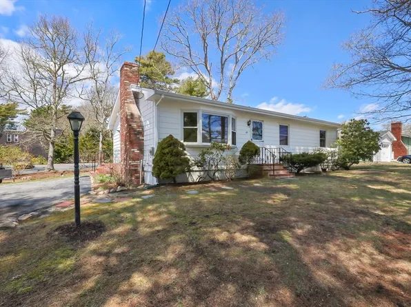 49 Onset Ave, Wareham, MA 02571