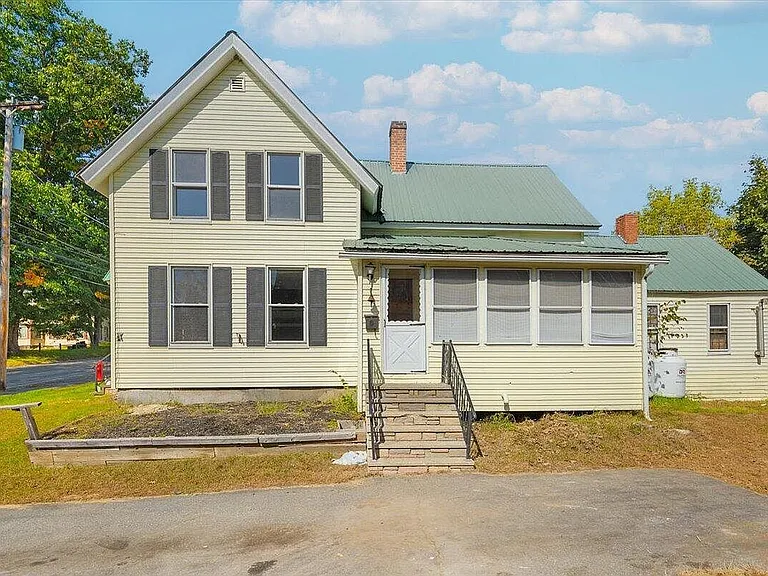 15 Pleasant St — Photo 1