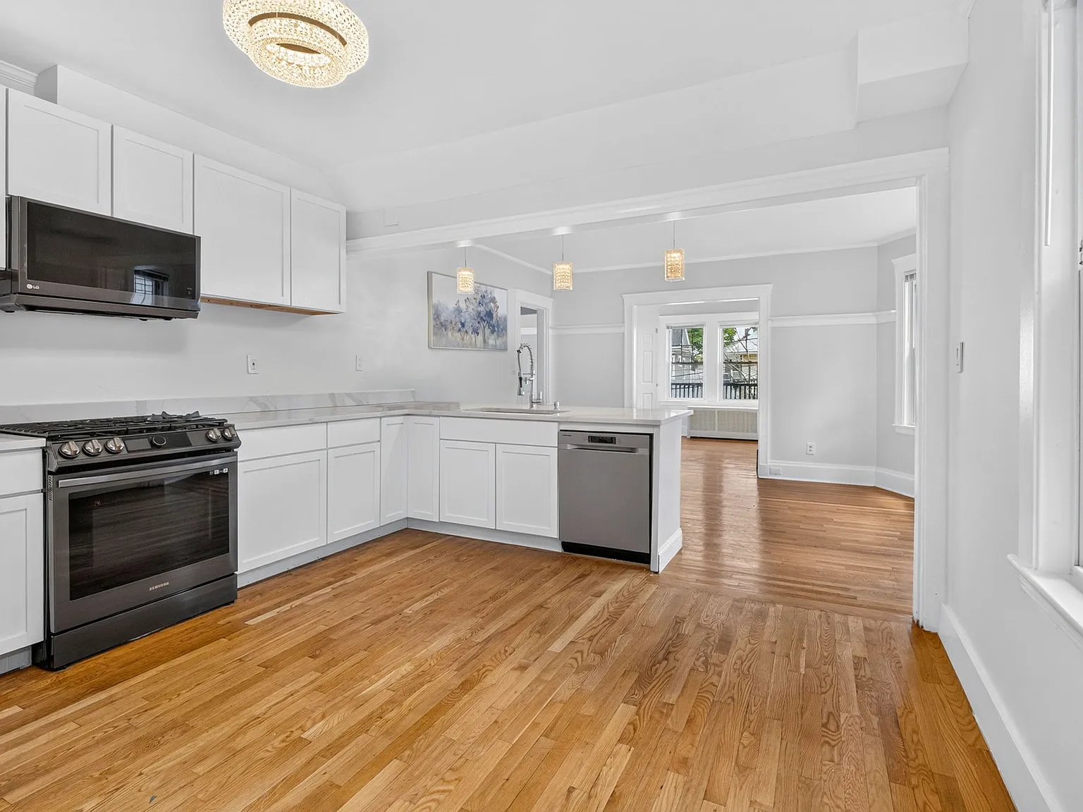 4 bed, 1850 sqft, $4,500 — Photo 3