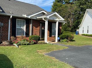 118 Pender Row Cir, Ninety Six, SC 29666