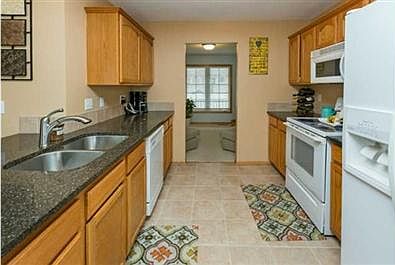 3rd image of 6145 Woodland Dr