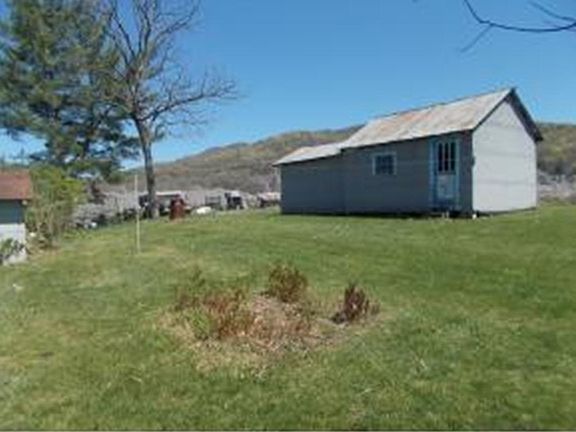 5th image of 226 Ben Lawson Dr