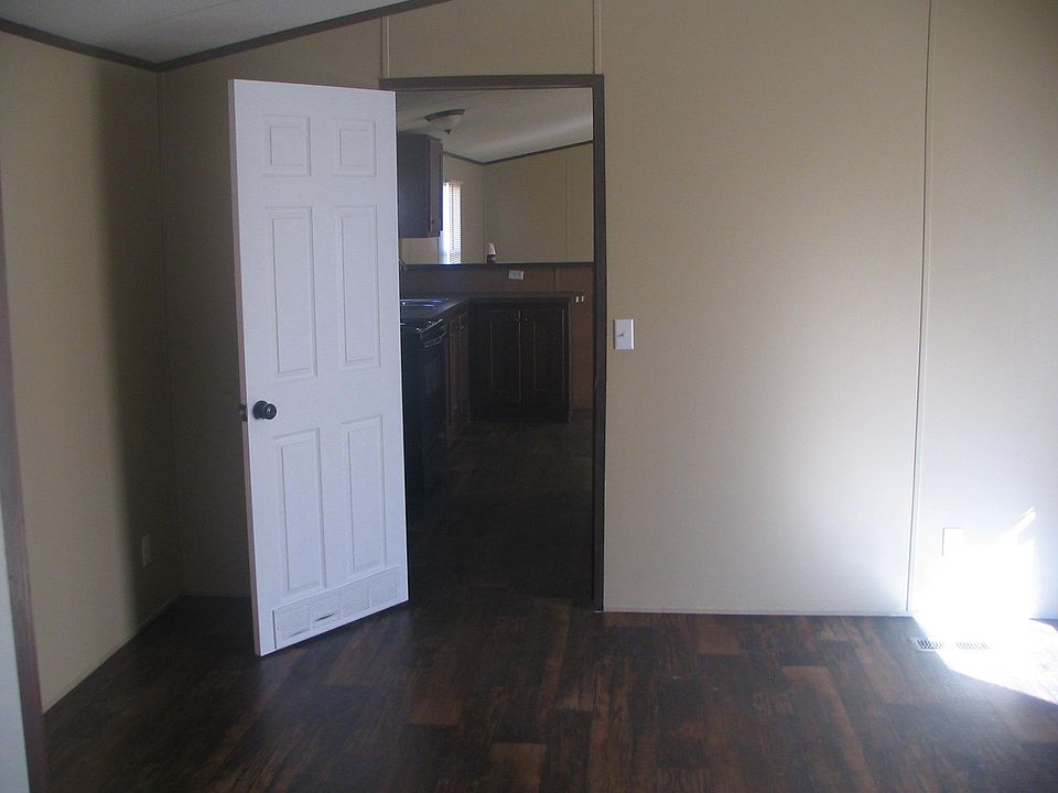 1st image of 4022 Harris St Trlr 7
