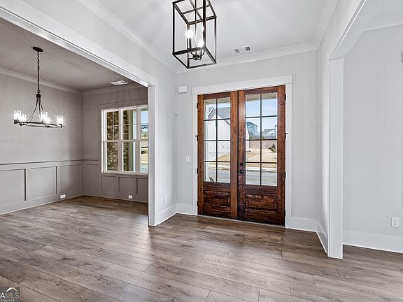 5th image of 3390 Hillshire Dr