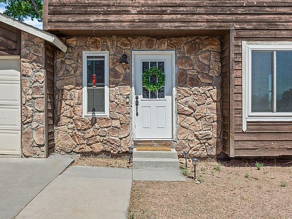 3rd image of 427 Pleasant Hollow Ct