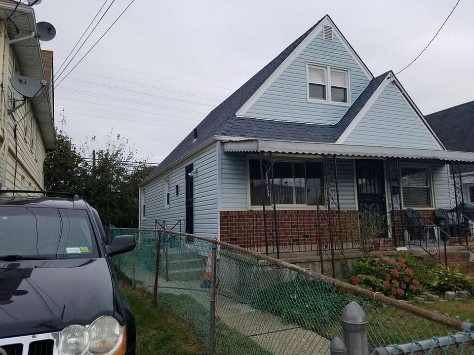 2nd image of 11849 180th St