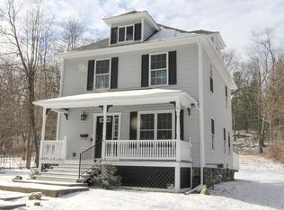 10 Robertson Rd, Worcester, MA 01602