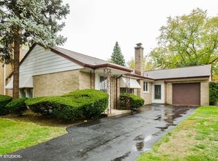 4307 Bobolink Ter, Skokie, IL 60076