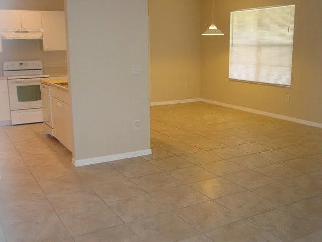 739 Naples Ave S — Photo 6