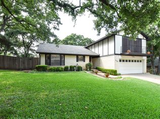 117 NE Rosamond St, Burleson, TX 76028