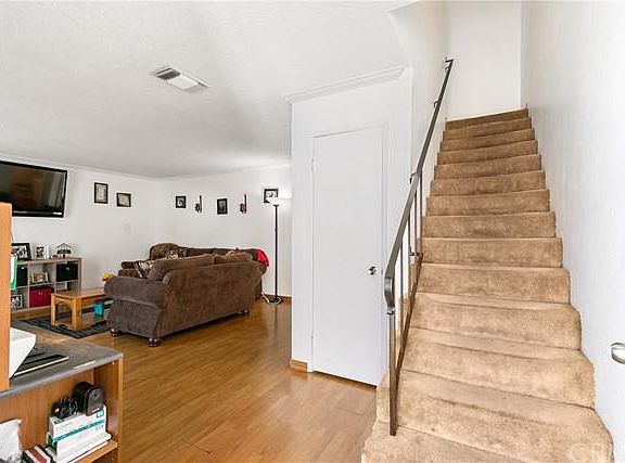 4th image of 552 E D St Unit 38