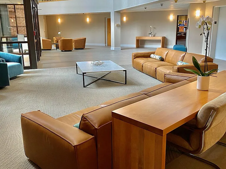 Kensington Place Apartments — Photo 13
