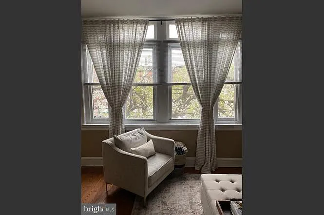 405 Bainbridge St #B — Photo 2