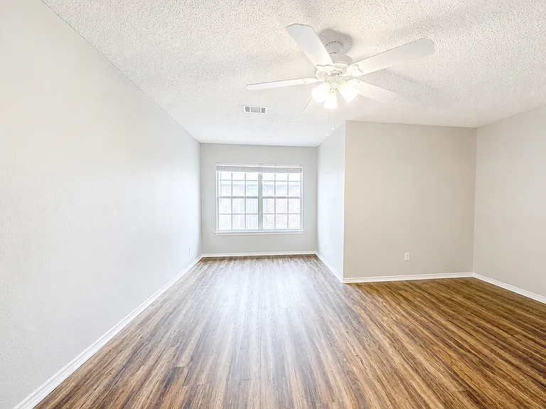7903 Bramble Bush Dr — Photo 13