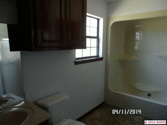 4th image of 623 S 282 East Ave