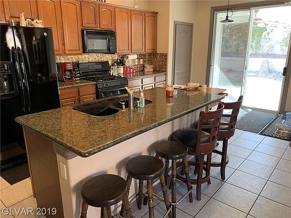 2nd image of 1027 Plentywood Pl