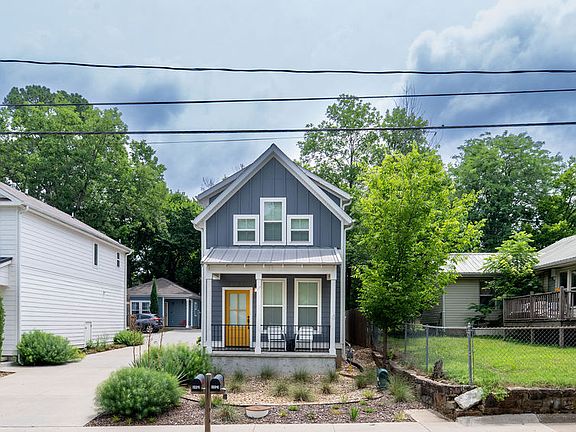 5th image of 510 S College Ave #1