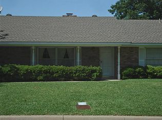3832 Glenmont Dr, Fort Worth, TX 76133