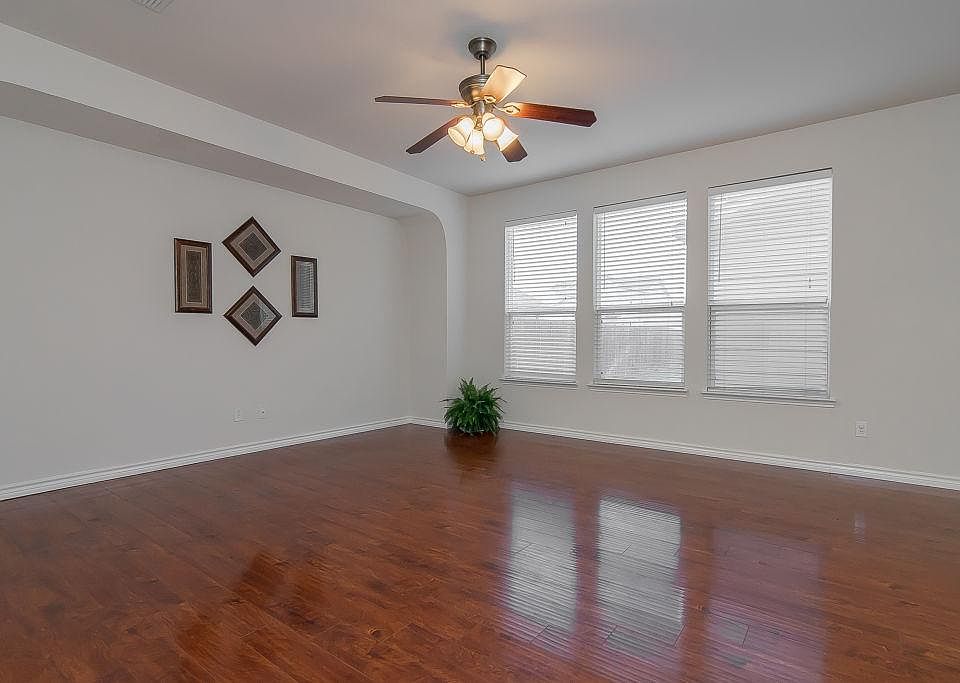 1st image of 6924 Wind Row Dr