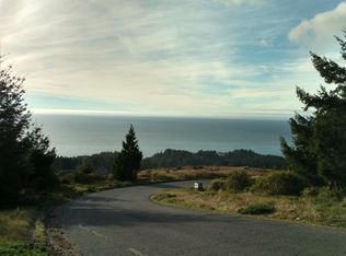 270 Hillside Dr, Whitethorn, CA