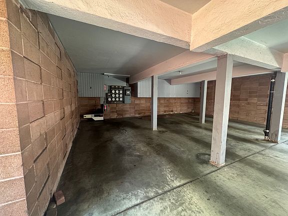 5th image of 2132 Clinton Ave #B
